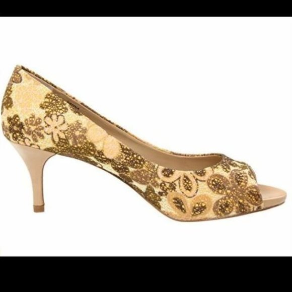 Ellen Tracy Women's Vanna Open-Toe Pump - Picture 3 of 7